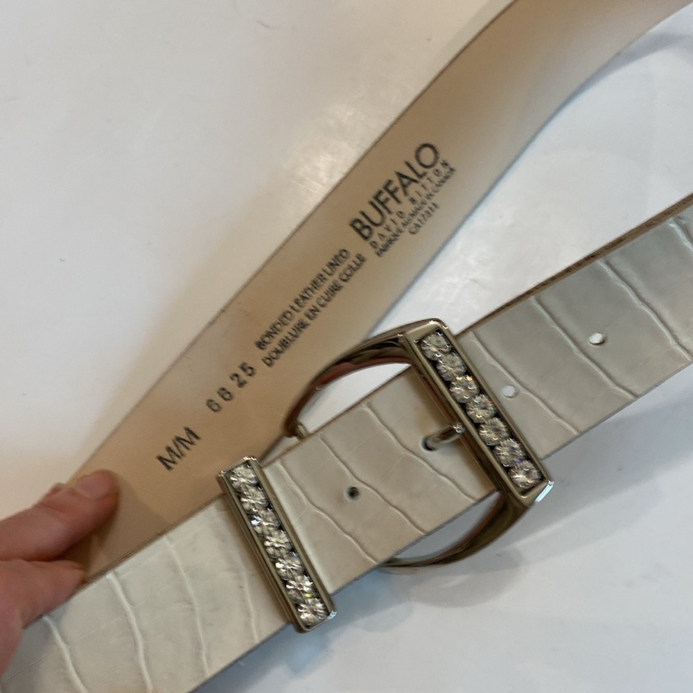 Buffalo David Bitton Cream Croc Belt Medium Rhinestone Buckle Glam Western - Picture 8 of 15
